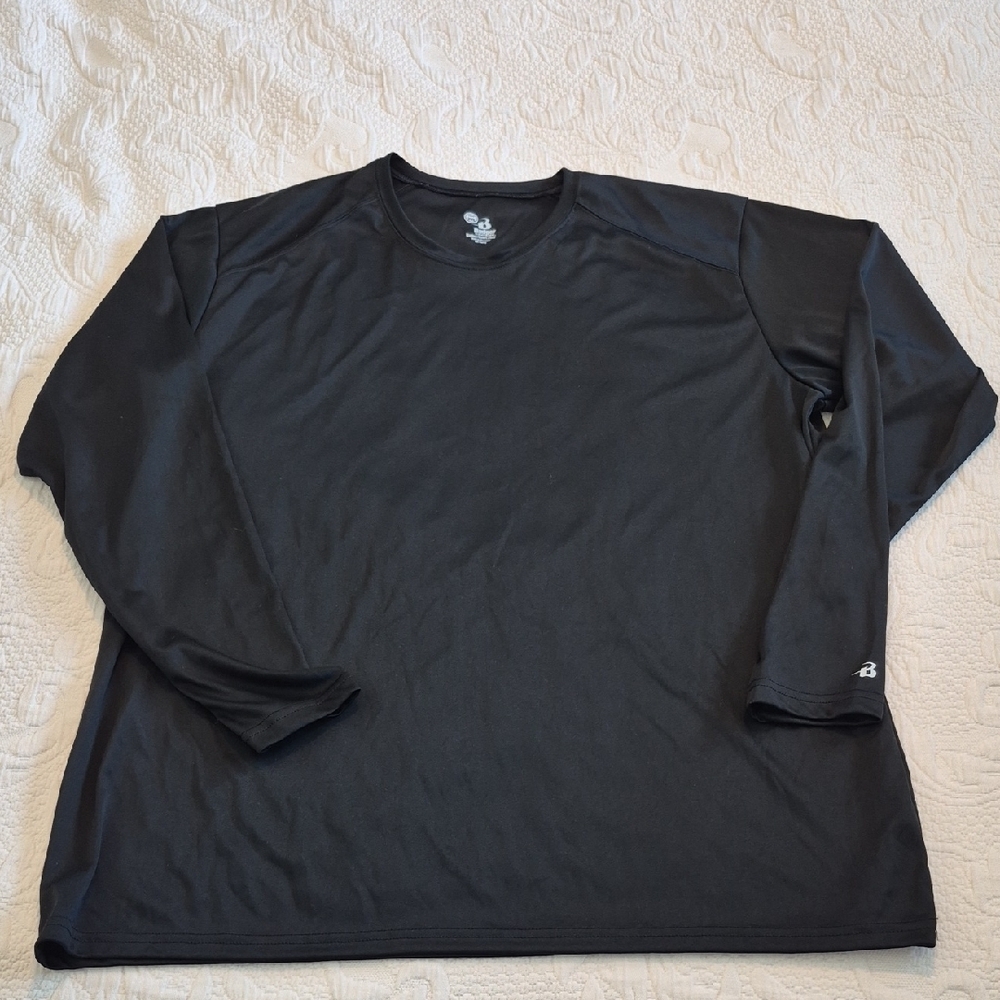 Badger Sport women's 2XL long sleeve light weight shirt VGUC